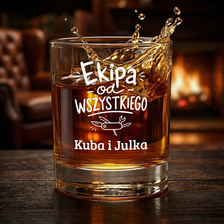 Szklanki Do Whisky z Grawerem Dla Świadków Prezent Dla Pary: Ekipa Od Wszystkiego Szklanki Do Whisky z Grawerem Dla Świadków Prezent Dla Pary: Ekipa Od Wszystkiego