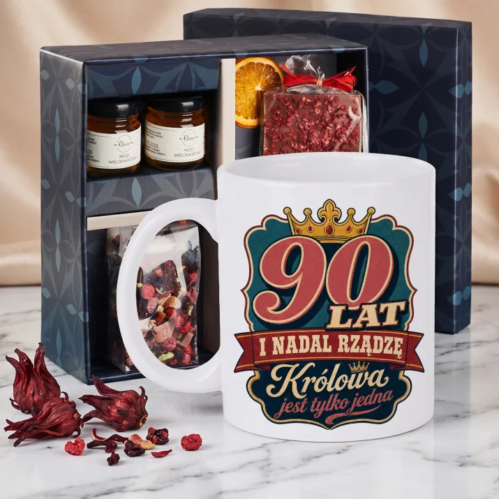 Zestaw Prezenowy Z Kubkiem Dla 90 Latki Na 90 Urodziny: 90 Lat I Nadal Rządzę