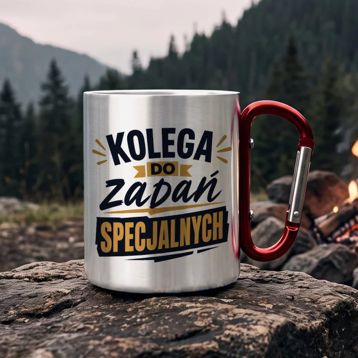 Kubek Metalowy z Karabińczykiem Dla Kolegi Prezent Dla Mężczyzny: Koleżeński Luz Kubek Metalowy z Karabińczykiem Dla Kolegi Prezent Dla Mężczyzny: Koleżeński Luz