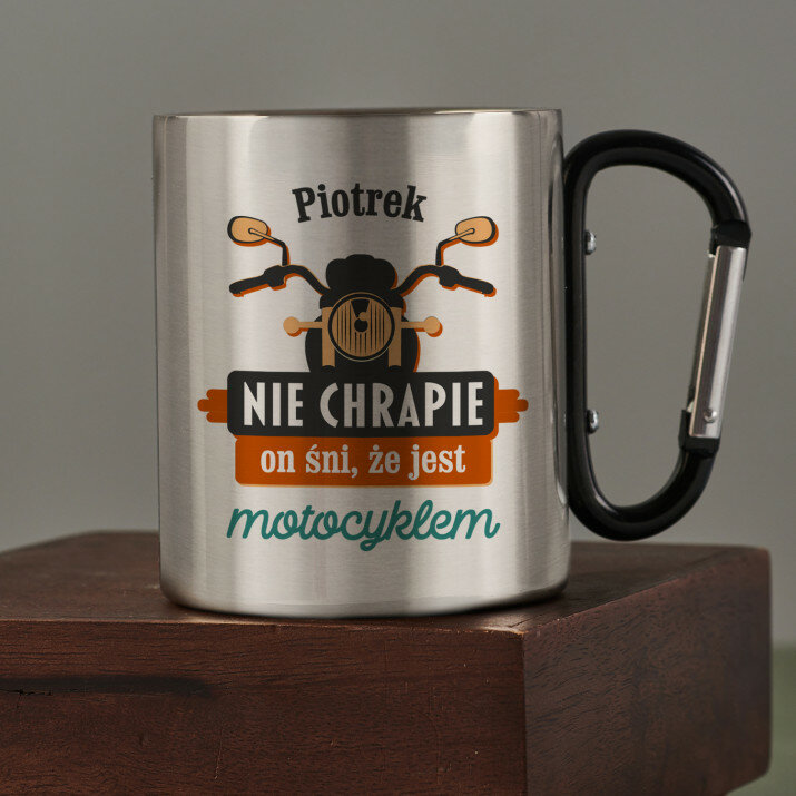 Nie chrapie - Kubek metalowy z karabińczykiem