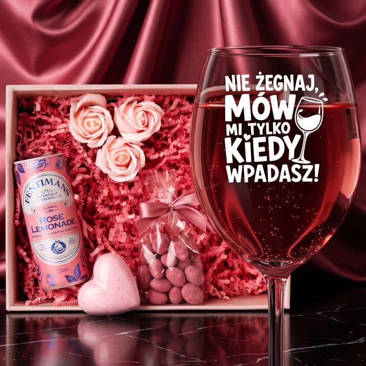 Różowy Zestaw Prezentowy Na Pożegnanie Dla Kobiety: Nie Żegnaj, Mów Kiedy Różowy Zestaw Prezentowy Na Pożegnanie Dla Kobiety: Nie Żegnaj, Mów Kiedy