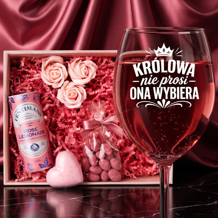 Różowy Zestaw Prezentowy Dla Przyjaciółki Dla Kobiety: Królowa Nie Prosi