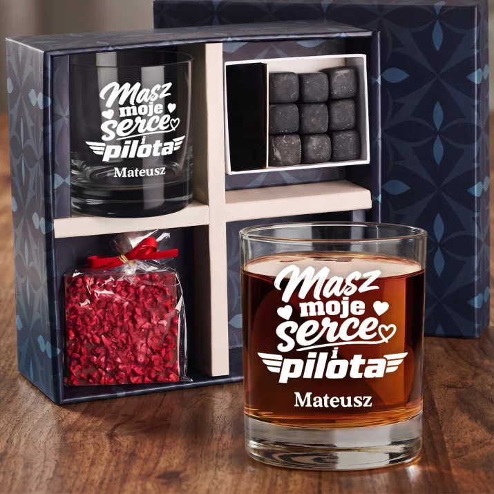 Zestaw Prezentowy Whisky Na Walentynki Na Rocznicę Dla Mężczyzny: Masz Moje Serce I Pilota Zestaw Prezentowy Whisky Na Walentynki Na Rocznicę Dla Mężczyzny: Masz Moje Serce I Pilota