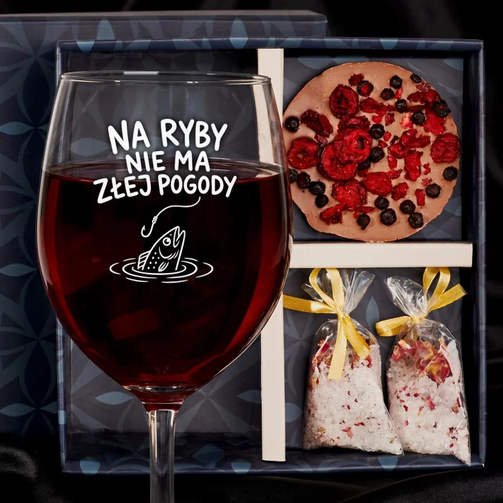 Zestaw Prezenowy Z Kieliszkiem Do Wina Dla Rybaka: Na Ryby Zawsze Zestaw Prezenowy Z Kieliszkiem Do Wina Dla Rybaka: Na Ryby Zawsze