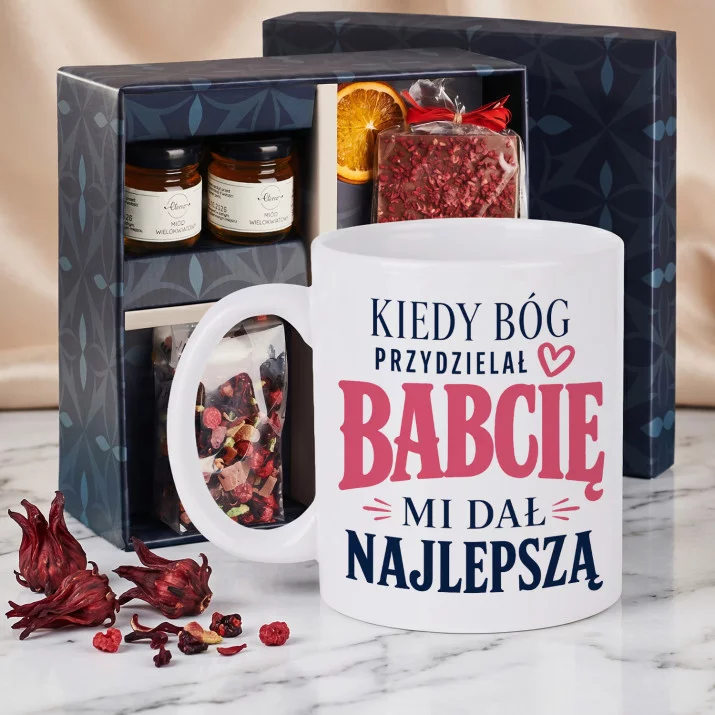 Zestaw Prezenowy Z Kubkiem Dla Babci Na Dzień Babci: Kiedy Bóg Przydzielał Babcię Zestaw Prezenowy Z Kubkiem Dla Babci Na Dzień Babci: Kiedy Bóg Przydzielał Babcię