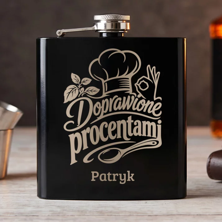 Piersiówka Z Grawerem Dla Kucharza Prezent Dla Mężczyzny: Doprawione Procentami Piersiówka Z Grawerem Dla Kucharza Prezent Dla Mężczyzny: Doprawione Procentami