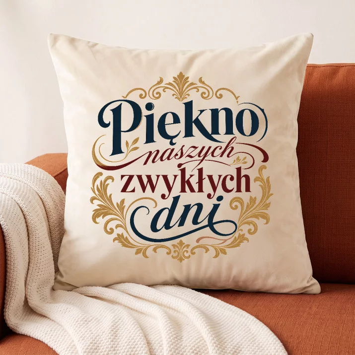 Poduszka Dekoracyjna Na 45 Rocznicę Ślubu Prezent Na Walentynki Dla Kobiety: Ciche Wspólne Chwile Poduszka Dekoracyjna Na 45 Rocznicę Ślubu Prezent Na Walentynki Dla Kobiety: Ciche Wspólne Chwile