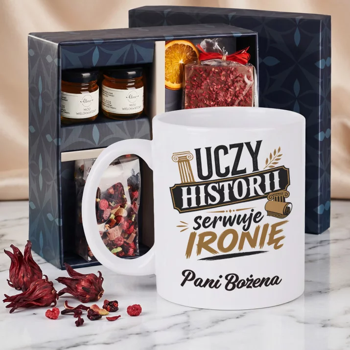 Zestaw Prezenowy z Kubkiem Dla Nauczycielki Historii Na Dzień Nauczyciela Dla Kobiety: Uczy Historii, Serwuje