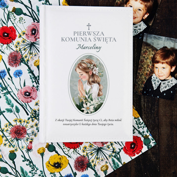 Pierwsza Komunia Święta Boża Miłość dziewczynka - Personalizowany Album na zdjęcia Pierwsza Komunia Święta Boża Miłość dziewczynka - Personalizowany Album na zdjęcia