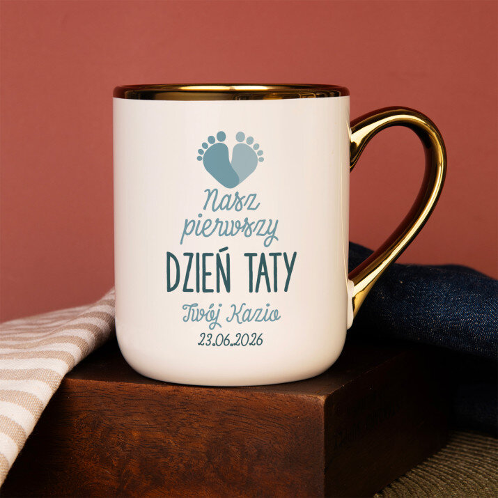 Pierwszy dzień taty stópki - Kubek ceramiczny ze złotym rantem