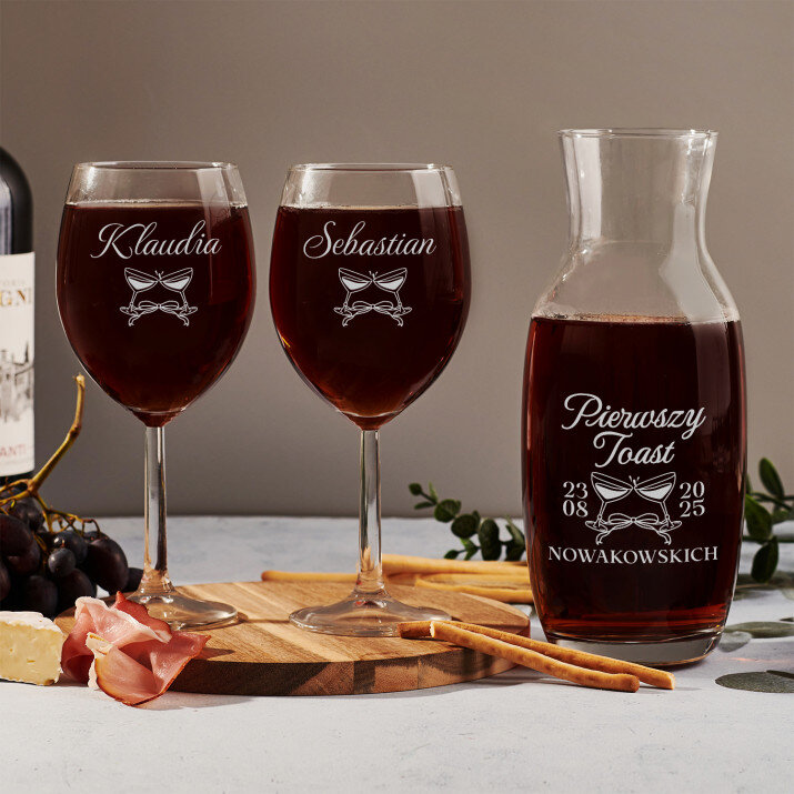 Pierwszy toast - Zestaw grawerowana karafka i dwa kieliszki do wina