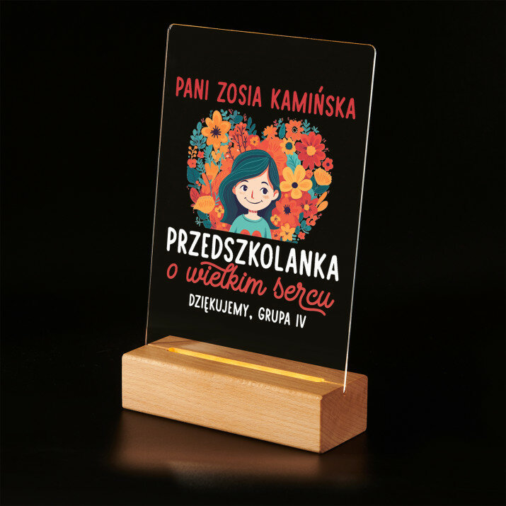 Przedszkolanka o wielkim sercu - Wydruk na szkle akrylowym z podstawką led