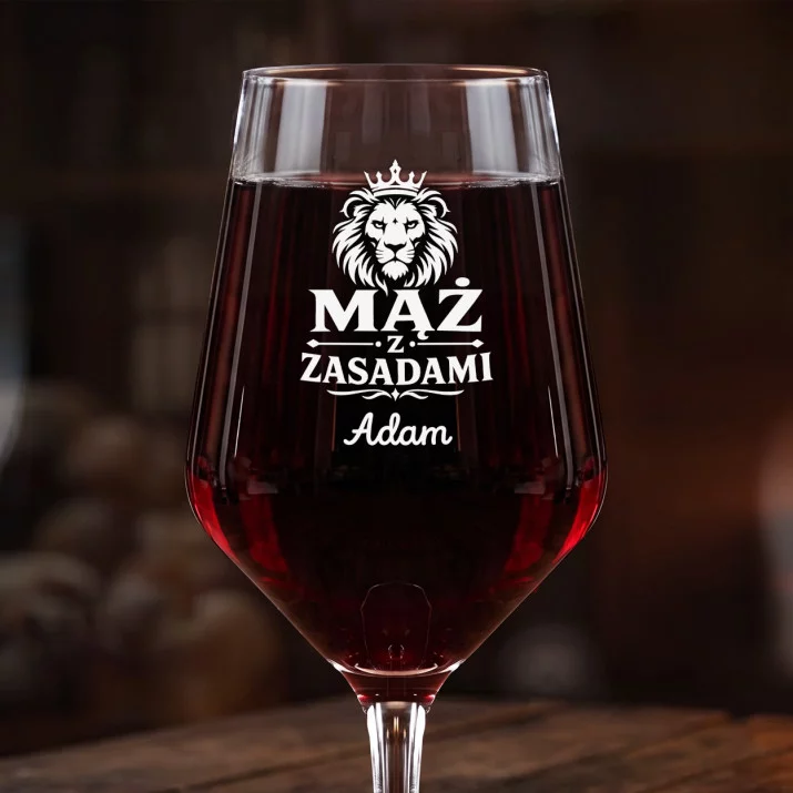Mega Kieliszek Do Wina z Grawerem Dla Męża Prezent Na Rocznicę Ślubu Dla Mężczyzny: Mąż Z Zasadami Mega Kieliszek Do Wina z Grawerem Dla Męża Prezent Na Rocznicę Ślubu Dla Mężczyzny: Mąż Z Zasadami