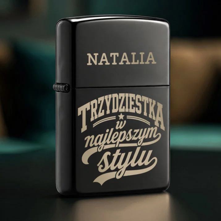 Zapalniczka z Grawerem Na 30 Urodziny Prezent Dla 30 Latki Kobiety: Trzydziestka W Najlepszym