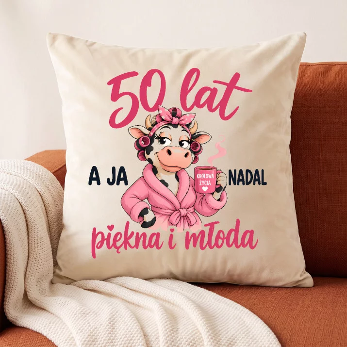 Poduszka Dekoracyjna Dla 50 Latki Prezent Na 50 Urodziny Dla Kobiety: Piękna I Młoda Poduszka Dekoracyjna Dla 50 Latki Prezent Na 50 Urodziny Dla Kobiety: Piękna I Młoda