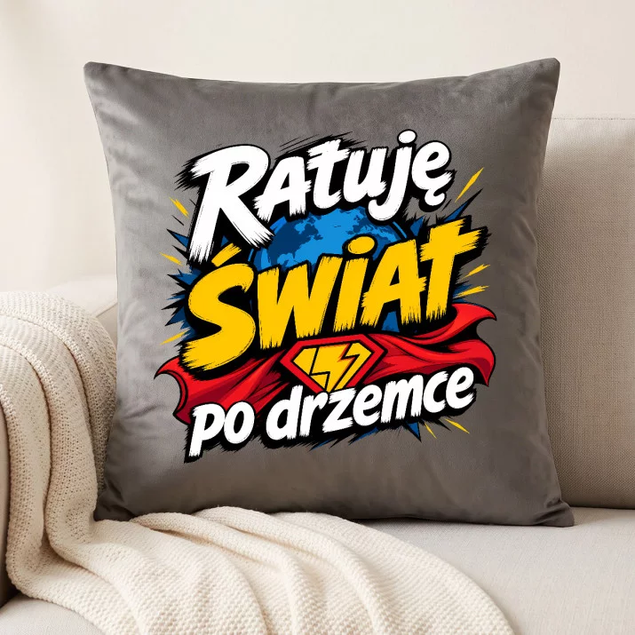 Poduszka Dekoracyjna Dla Chłopaka Prezent Na Dzień Chłopaka Dla Mężczyzny: Ratuję Świat Po Drzemce Poduszka Dekoracyjna Dla Chłopaka Prezent Na Dzień Chłopaka Dla Mężczyzny: Ratuję Świat Po Drzemce