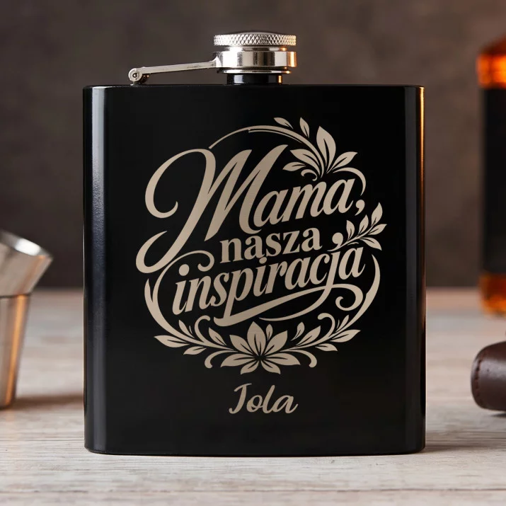 Piersiówka z Grawerem Dla Mamy Prezent Na Dzień Mamy Dla Kobiety: Mama, Nasza Inspiracja Piersiówka z Grawerem Dla Mamy Prezent Na Dzień Mamy Dla Kobiety: Mama, Nasza Inspiracja