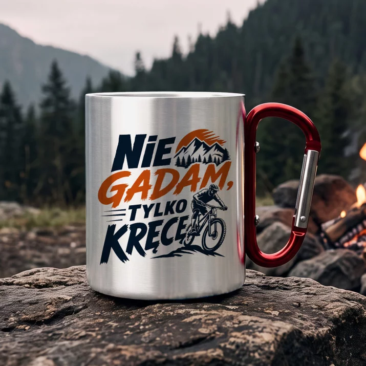 Kubek Metalowy z Karabińczykiem Dla Rowerzysty Prezent Dla Mężczyzny: Ciepła Ironia Rowerowa Kubek Metalowy z Karabińczykiem Dla Rowerzysty Prezent Dla Mężczyzny: Ciepła Ironia Rowerowa