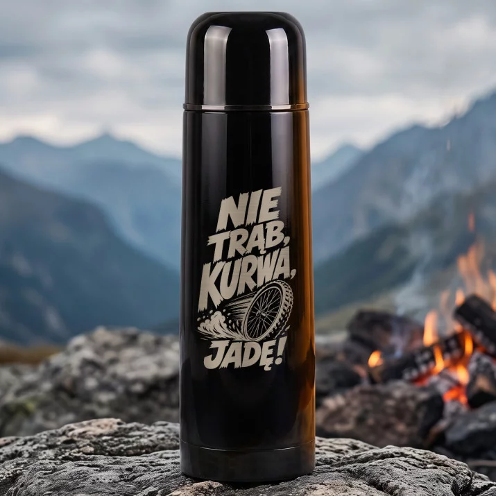 Termos 500ml Dla Rowerzysty Prezent Dla Mężczyzny: Nie Trąb, Kurwa, Jadę! Termos 500ml Dla Rowerzysty Prezent Dla Mężczyzny: Nie Trąb, Kurwa, Jadę!