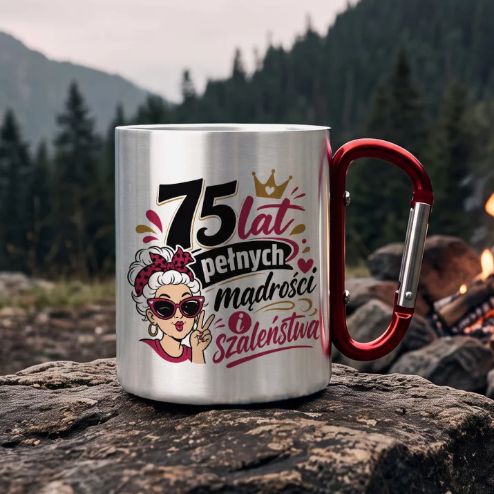 Kubek Metalowy z Karabińczykiem Na 75 Urodziny Prezent Dla 75 Latki Kobiety: Szczypta Szaleństwa Kubek Metalowy z Karabińczykiem Na 75 Urodziny Prezent Dla 75 Latki Kobiety: Szczypta Szaleństwa