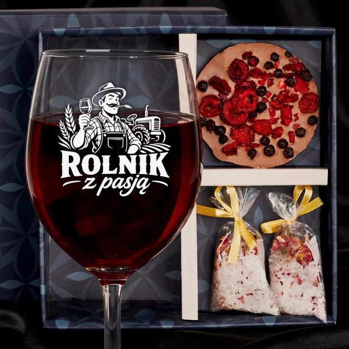 Zestaw Prezenowy Z Kieliszkiem Do Wina Dla Rolnika: Rolnik Z Pasją Zestaw Prezenowy Z Kieliszkiem Do Wina Dla Rolnika: Rolnik Z Pasją
