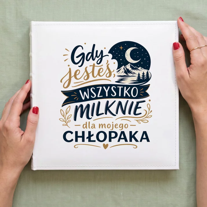 Album Na Zdjęcia Tradycyjny Dla Chłopaka Prezent Na Dzień Chłopaka Dla Mężczyzny: Cicha Obecność Album Na Zdjęcia Tradycyjny Dla Chłopaka Prezent Na Dzień Chłopaka Dla Mężczyzny: Cicha Obecność
