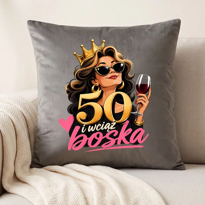 Poduszka Dekoracyjna Na 50 Urodziny Prezent Dla Kobiety: 50 I Wciąż Boska Poduszka Dekoracyjna Na 50 Urodziny Prezent Dla Kobiety: 50 I Wciąż Boska