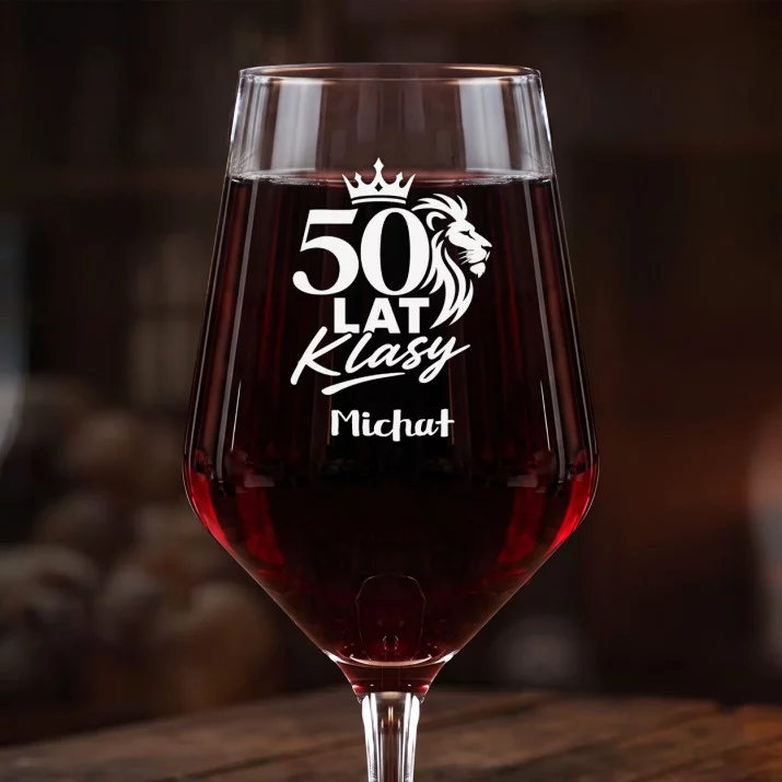 Mega Kieliszek Do Wina z Grawerem Na 50 Urodziny Prezent Dla 50 Latka Mężczyzny: 50 Lat Klasy Mega Kieliszek Do Wina z Grawerem Na 50 Urodziny Prezent Dla 50 Latka Mężczyzny: 50 Lat Klasy