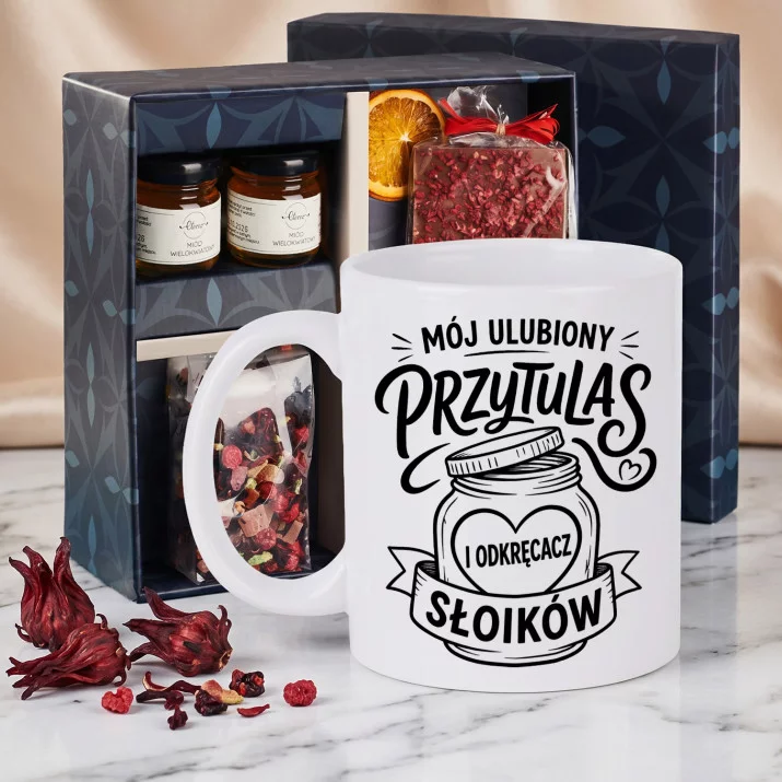 Zestaw Prezenowy Z Kubkiem Dla Partnera Na Walentynki: Mój Ulubiony Przytulas Zestaw Prezenowy Z Kubkiem Dla Partnera Na Walentynki: Mój Ulubiony Przytulas