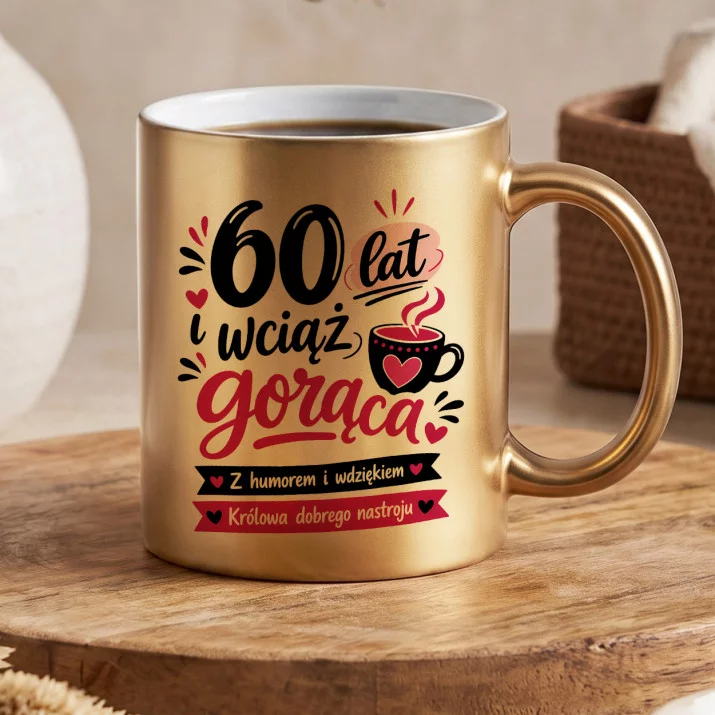 Złoty Kubek Na 60 Prezent Na 60 Urodziny Dla Kobiety: Sześćdziesiątka Z Humorem Złoty Kubek Na 60 Prezent Na 60 Urodziny Dla Kobiety: Sześćdziesiątka Z Humorem