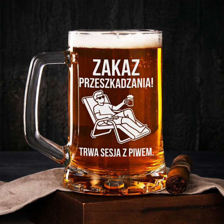 Kufel Dla Faceta Prezent Dla Mężczyzny: Sesja Z Piwem