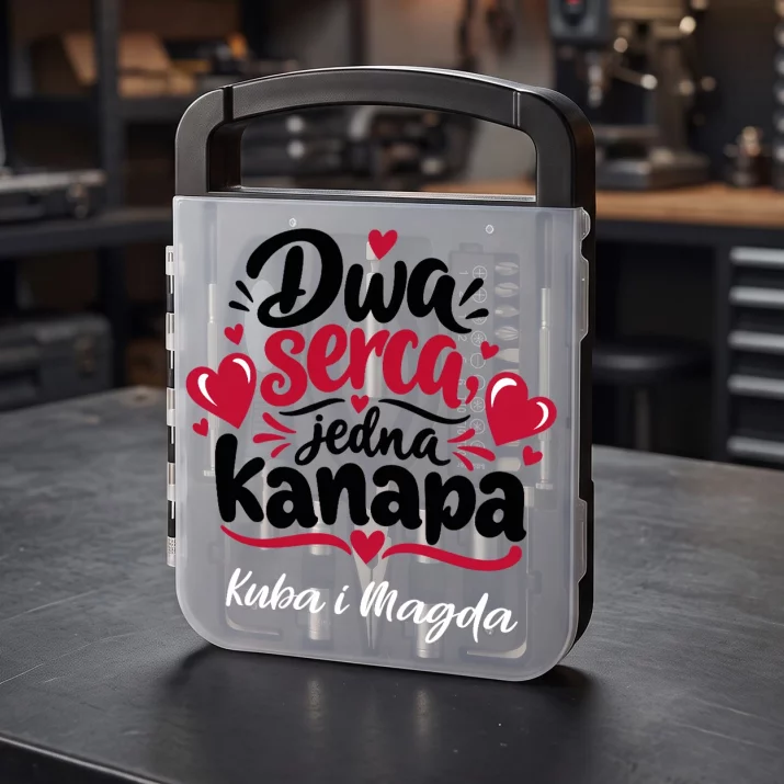 Zestaw Narzędzi Dla Pary Prezent Dla Pary: Dwa Serca, Jedna Kanapa Zestaw Narzędzi Dla Pary Prezent Dla Pary: Dwa Serca, Jedna Kanapa
