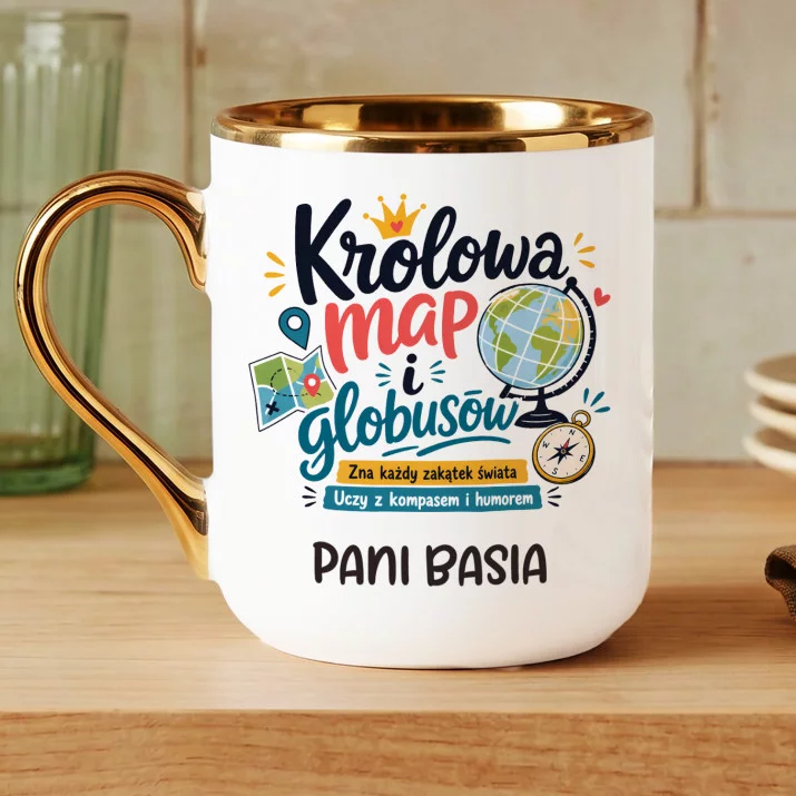 Kubek Personalizowany Dla Nauczycielki Geografii Prezent Na Dzień Nauczyciela Dla Kobiety: Królowa Map I Globusów Kubek Personalizowany Dla Nauczycielki Geografii Prezent Na Dzień Nauczyciela Dla Kobiety: Królowa Map I Globusów