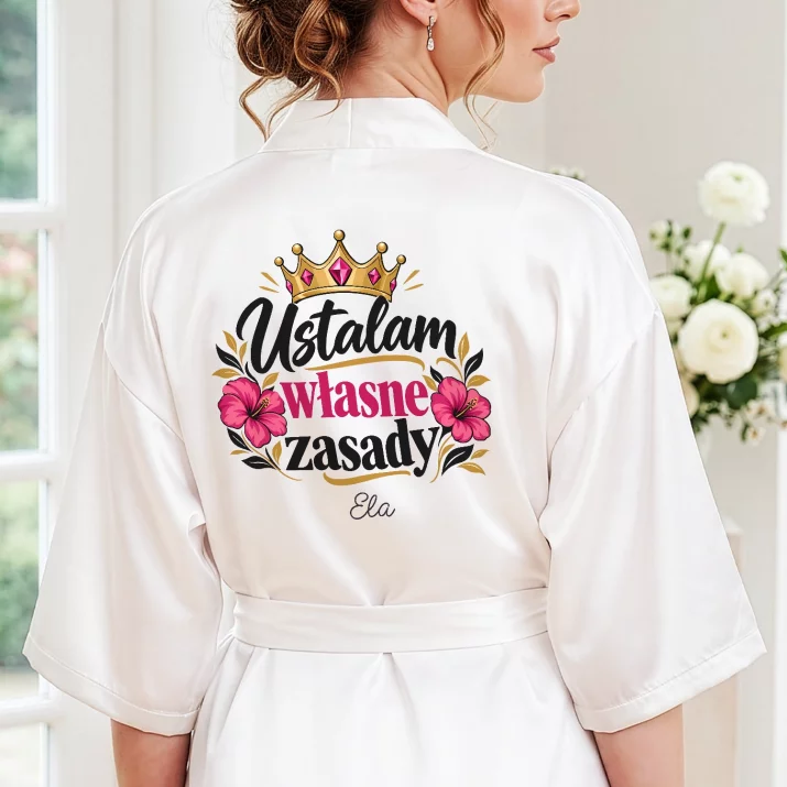 Szlafrok Satynowy Dla Młodej Kobiety Prezent Dla Kobiety: Ustalam Własne Zasady Szlafrok Satynowy Dla Młodej Kobiety Prezent Dla Kobiety: Ustalam Własne Zasady
