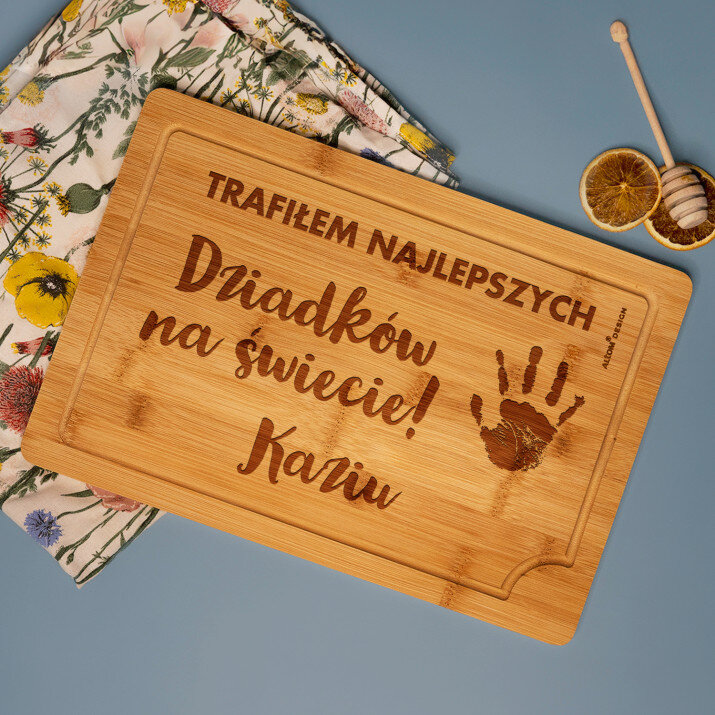 Trafiłem najlepszych dziadków - deska do krojenia z grawerem