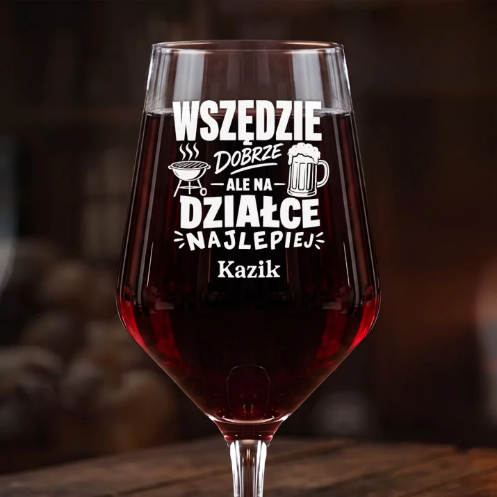 Mega Kieliszek Do Wina z Grawerem Dla Działkowca Prezent Dla Mężczyzny: Na Działce Najlepiej Mega Kieliszek Do Wina z Grawerem Dla Działkowca Prezent Dla Mężczyzny: Na Działce Najlepiej