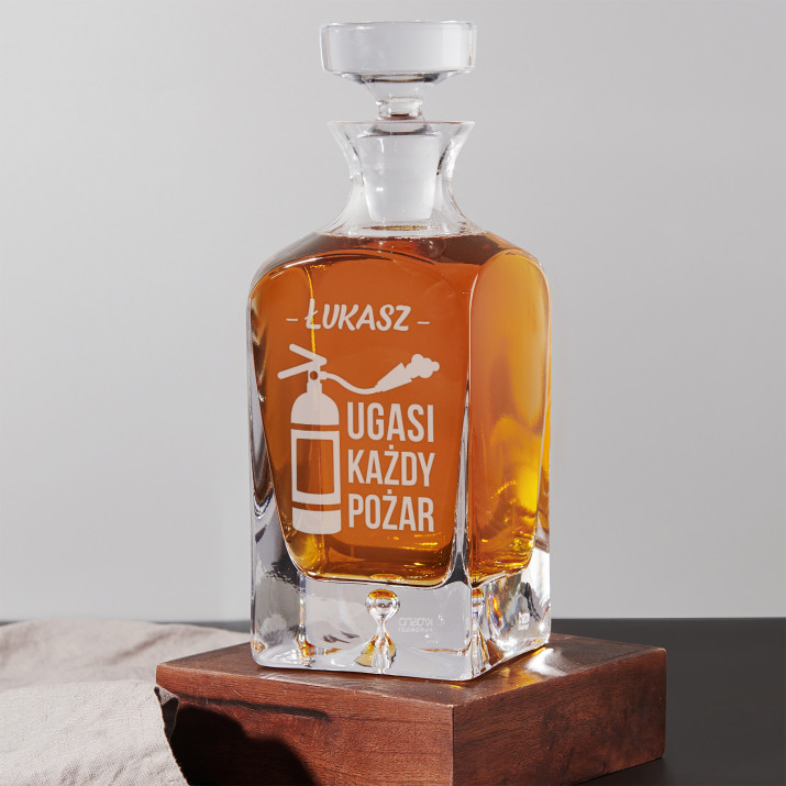 Ugasi każdy pożar - grawerowana karafka do whisky Ugasi każdy pożar - grawerowana karafka do whisky