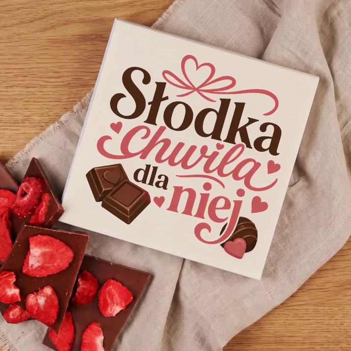 Czekolada Z Truskawkami Na Święta Prezent Dla Kobiety: Elegancka Słodycz Czekolada Z Truskawkami Na Święta Prezent Dla Kobiety: Elegancka Słodycz