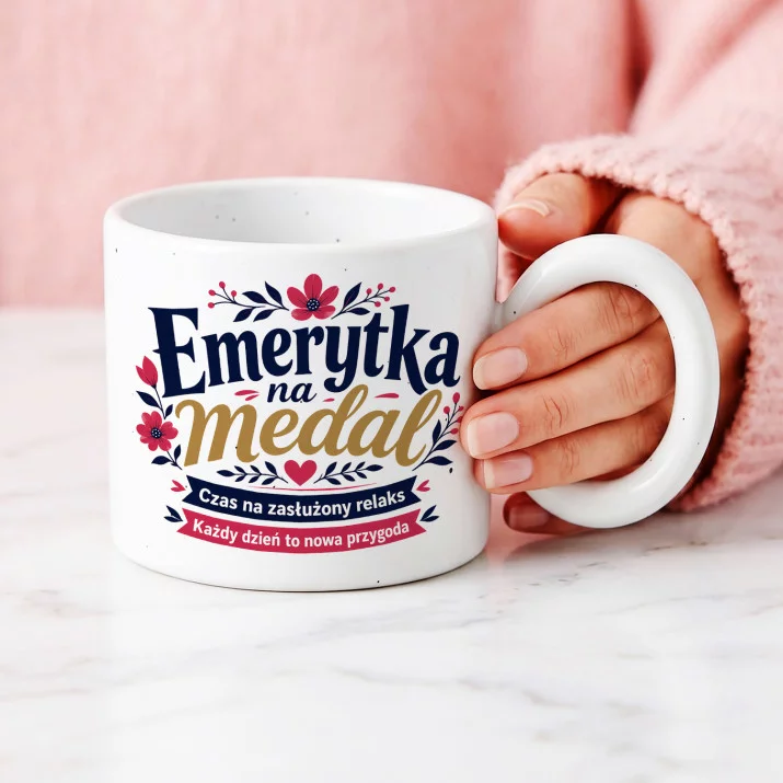 Kubek Z Okrągłym Uchem Dla Emerytki Prezent Na Emeryturę Dla Kobiety: Zasłużony Relaks Kubek Z Okrągłym Uchem Dla Emerytki Prezent Na Emeryturę Dla Kobiety: Zasłużony Relaks
