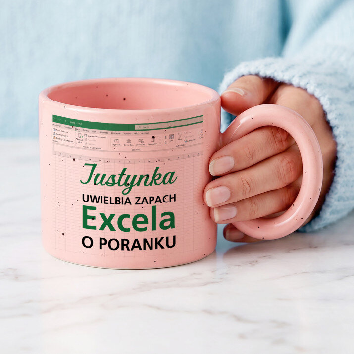 Uwielbia zapach excela - Kubek z okrągłym uchem