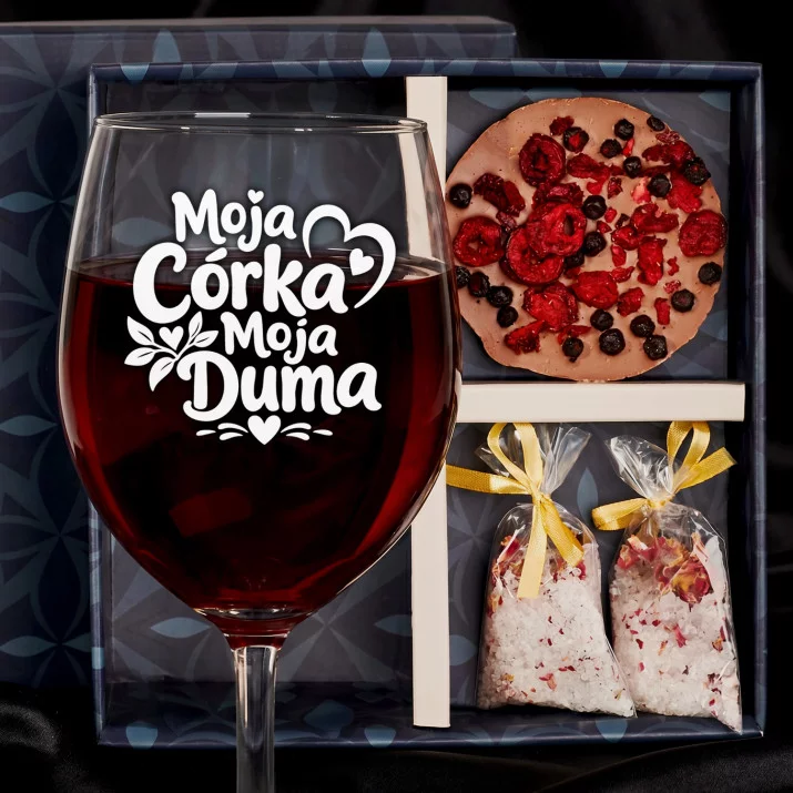 Zestaw Prezenowy Z Kieliszkiem Do Wina Dla Dorosłej Córki: Moja Córka Moja Duma Zestaw Prezenowy Z Kieliszkiem Do Wina Dla Dorosłej Córki: Moja Córka Moja Duma