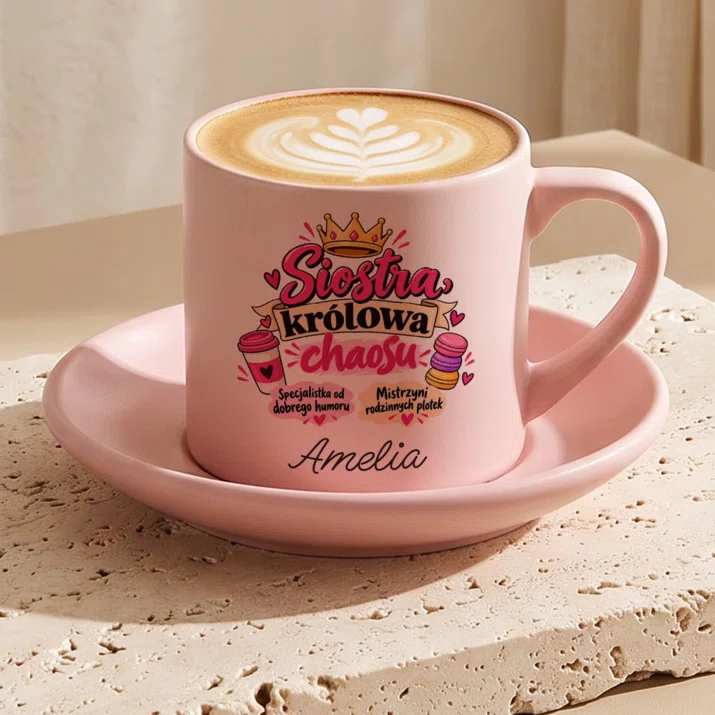 Filiżanka Personalizowana Dla Siostry Prezent Dla Kobiety: Siostra, Królowa Chaosu Filiżanka Personalizowana Dla Siostry Prezent Dla Kobiety: Siostra, Królowa Chaosu