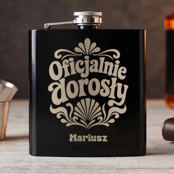 Piersiówka Z Grawerem Na 18 Urodziny Prezent Dla Mężczyzny: Oficjalnie Dorosły