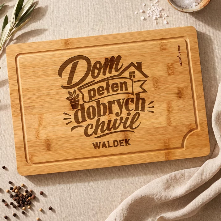 Deska Do Krojenia z Grawerem Na Parapetówkę Prezent Dla Mężczyzny: Dom Pełen Dobrych Chwil