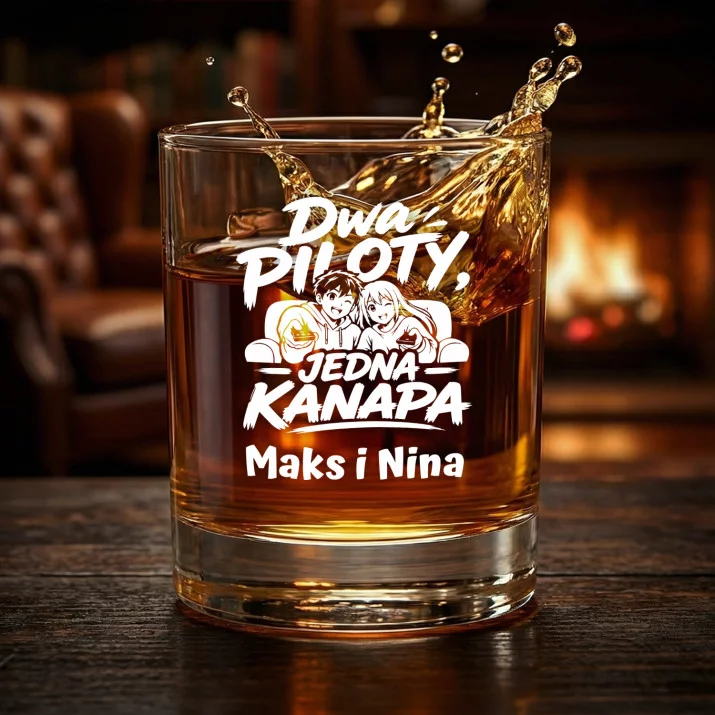 Szklanki Do Whisky z Grawerem Dla Dwojga Prezent Dla Pary: Dwa Piloty, Jedna Kanapa Szklanki Do Whisky z Grawerem Dla Dwojga Prezent Dla Pary: Dwa Piloty, Jedna Kanapa