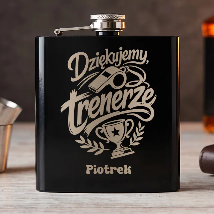 Piersiówka Z Grawerem Dla Trenera Prezent Dla Mężczyzny: Wdzięczność Dla Trenera Piersiówka Z Grawerem Dla Trenera Prezent Dla Mężczyzny: Wdzięczność Dla Trenera