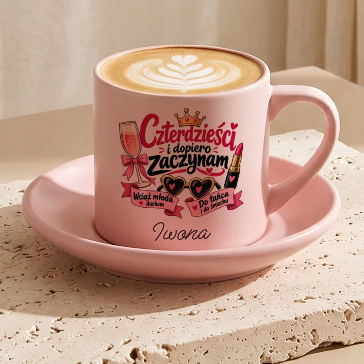Filiżanka Personalizowana Na 40 Prezent Na 40 Urodziny Dla Kobiety: Czterdzieści I Dopiero Filiżanka Personalizowana Na 40 Prezent Na 40 Urodziny Dla Kobiety: Czterdzieści I Dopiero