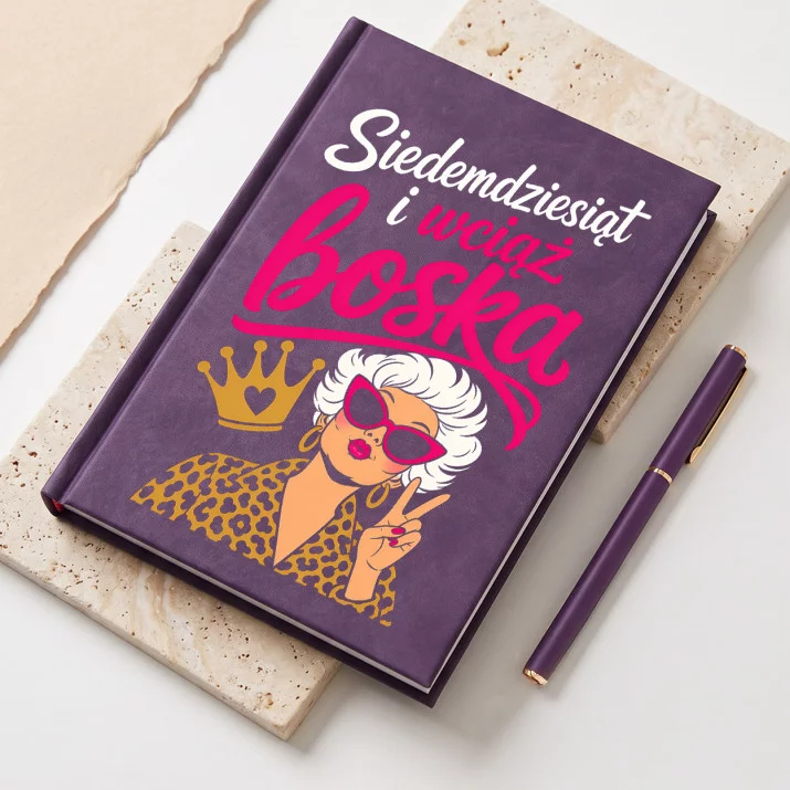 Notatnik A5 Dla 70 Latki Prezent Na 70 Urodziny Dla Kobiety: Boska Siedemdziesiątka Notatnik A5 Dla 70 Latki Prezent Na 70 Urodziny Dla Kobiety: Boska Siedemdziesiątka
