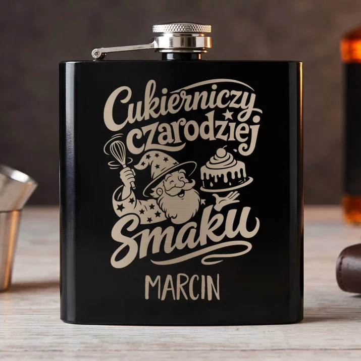 Piersiówka Z Grawerem Dla Cukiernika Prezent Dla Mężczyzny: Magia Słodkości