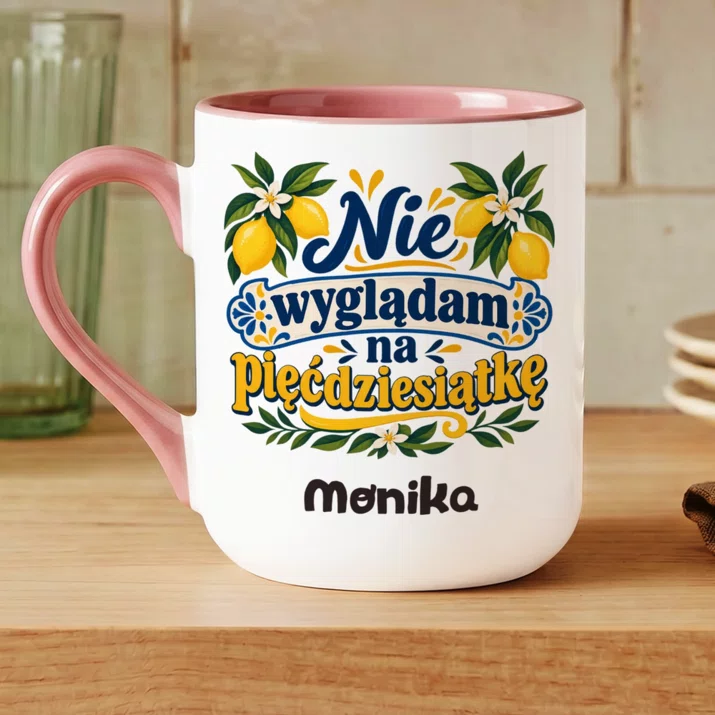 Kubek Personalizowany Na 50 Urodziny Prezent Dla 50 Latki Kobiety: Nie Wyglądam Na Kubek Personalizowany Na 50 Urodziny Prezent Dla 50 Latki Kobiety: Nie Wyglądam Na